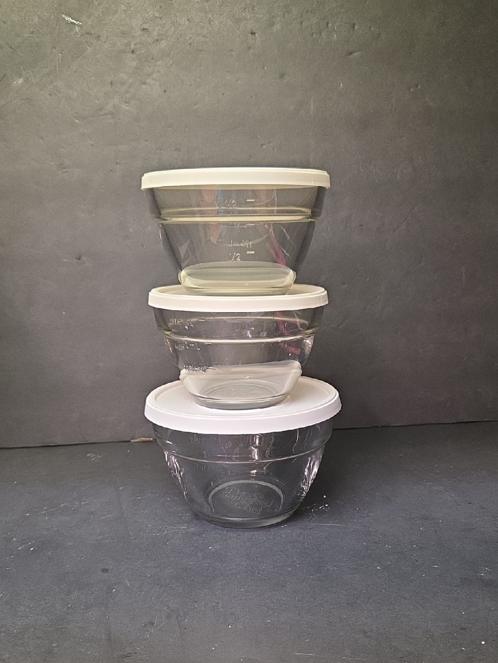 The Pampered Chef Prep/Storage Clear Tempered Glass Bowls with Lids Set of 3